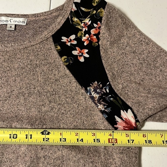 Moa Moa long sleeve tee. Solid front/ print back, sz M - Picture 5 of 6